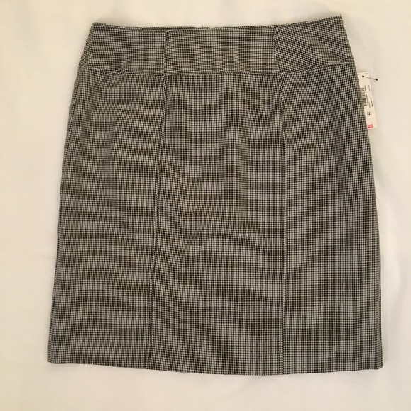 NWT Worthington Blk/Wht Houndstooth Skirt Size 12 - Picture 1 of 8